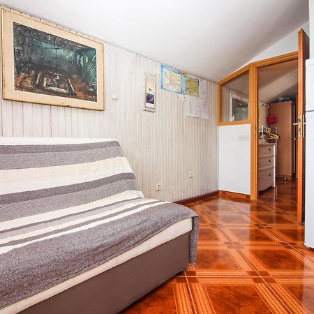 Apartmani Toni Poce Примоштен Экстерьер фото