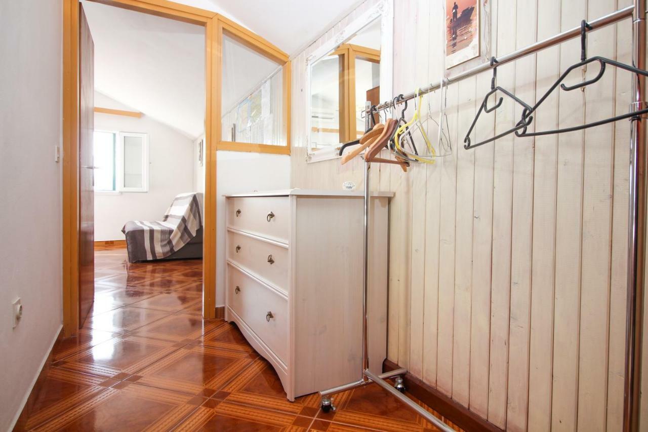 Apartmani Toni Poce Примоштен Экстерьер фото