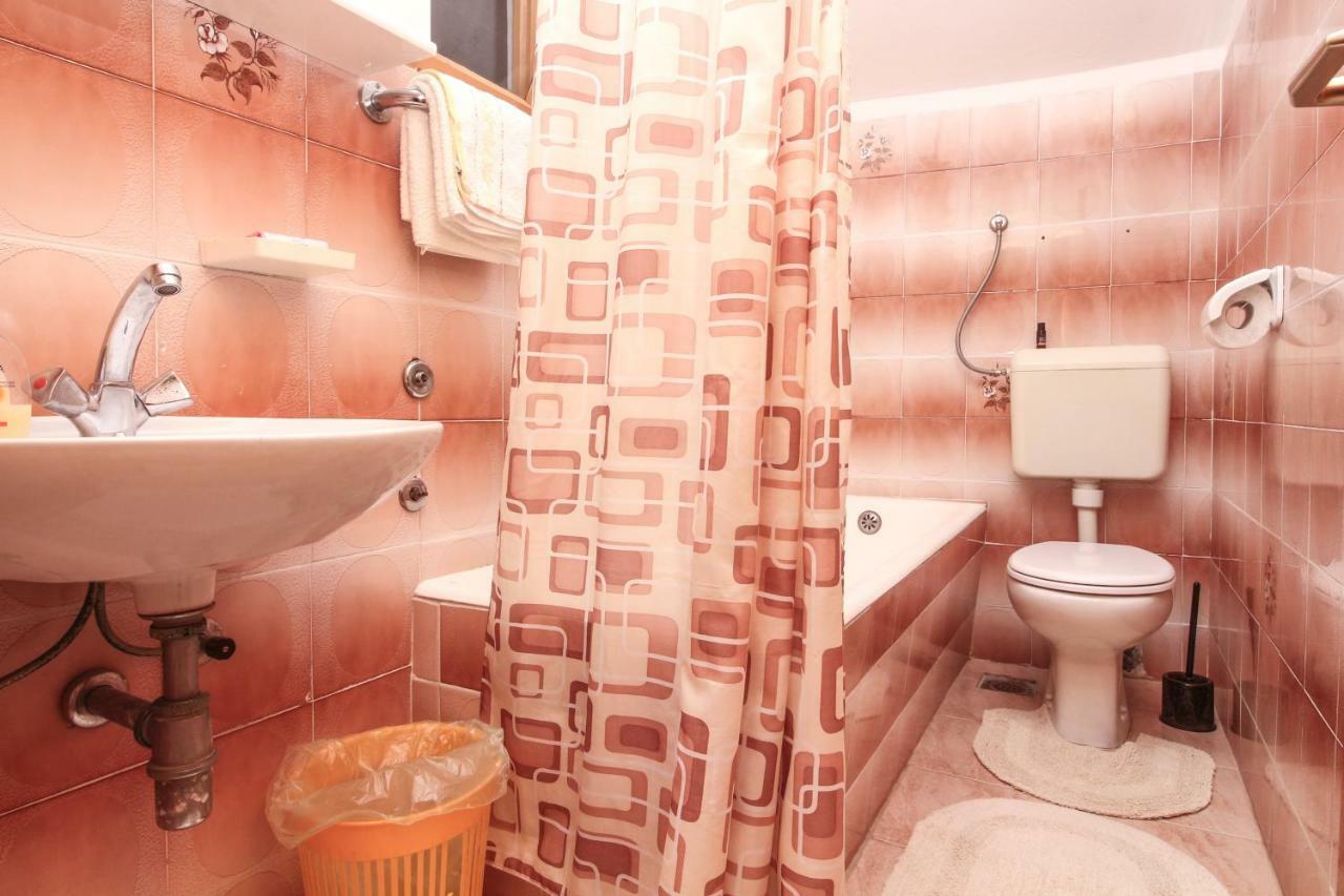 Apartmani Toni Poce Примоштен Экстерьер фото