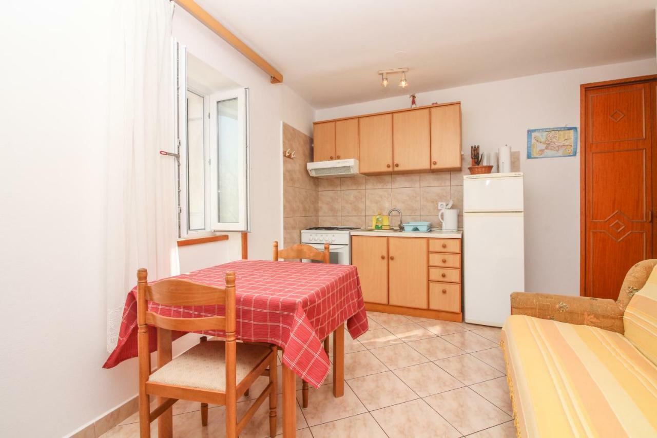 Apartmani Toni Poce Примоштен Экстерьер фото