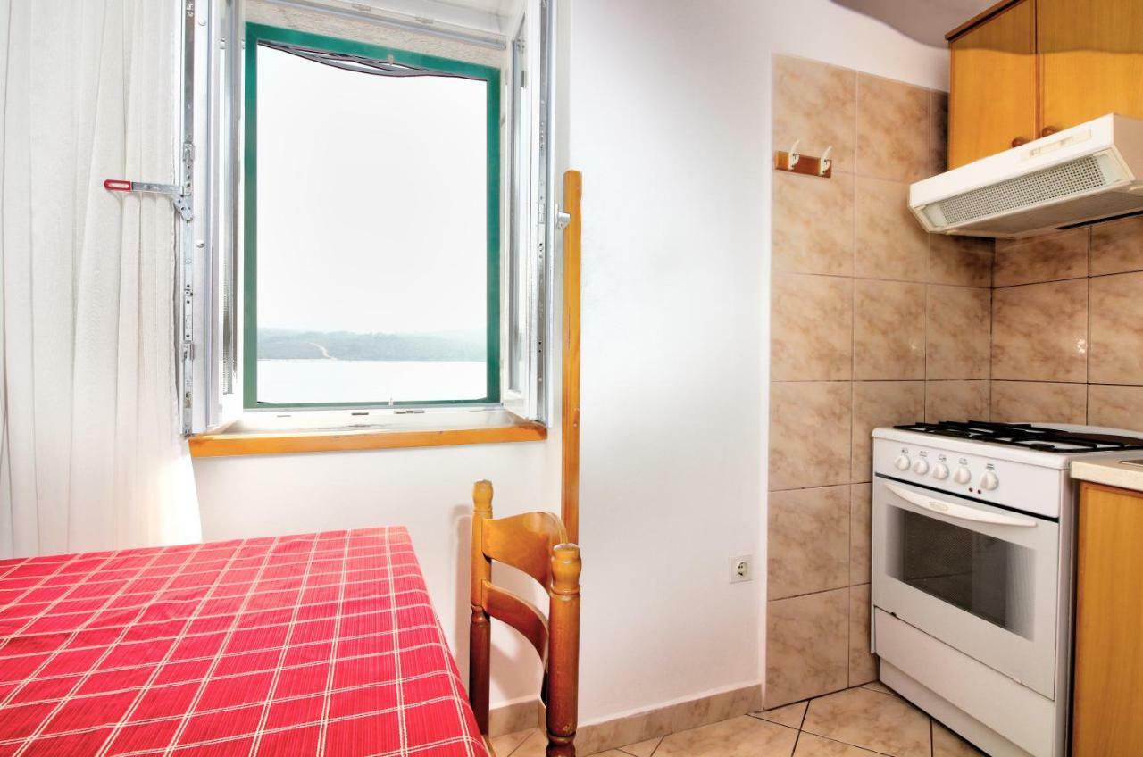 Apartmani Toni Poce Примоштен Экстерьер фото